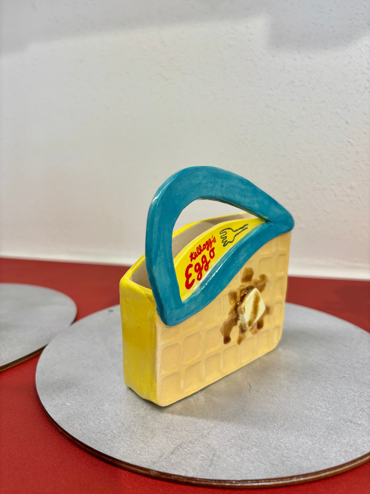 Eggo Purse